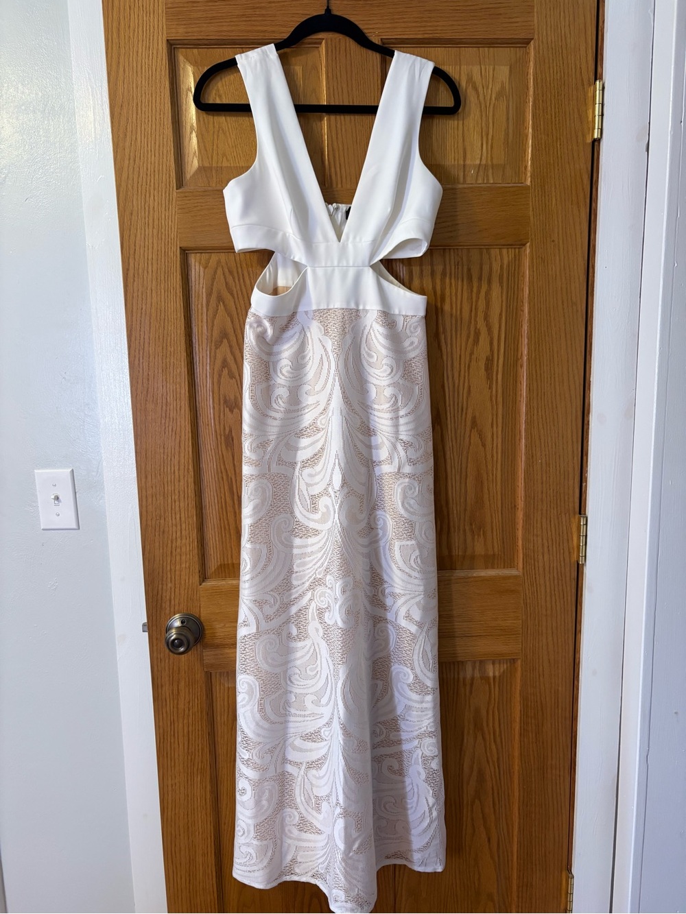 BCBGMaxAzria White Lace Maxi Gown with Side Cutouts
